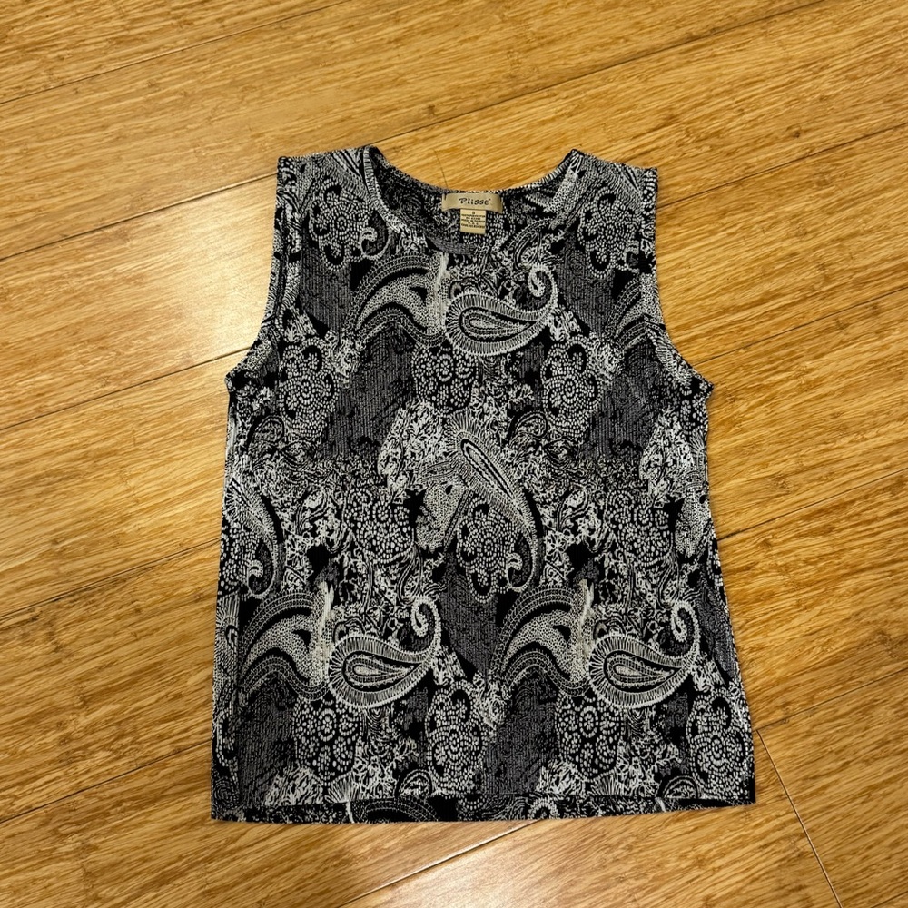 Plisse white black paisley print tank top blouse
